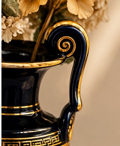 Handle detail